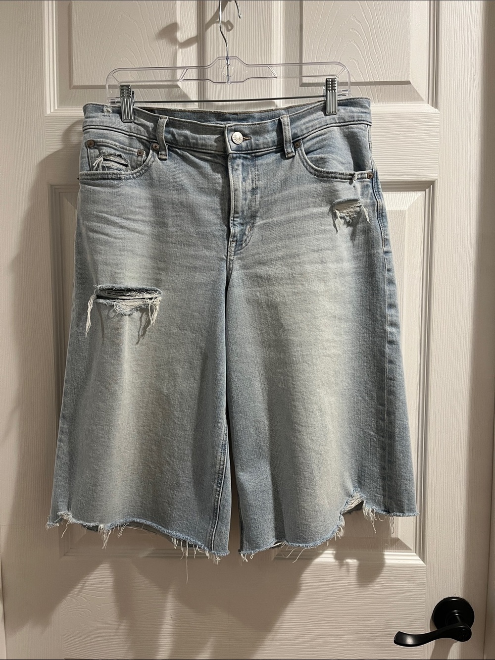 AMERICAN EAGLE 15 inch stretch low rise Jort, women’s size 6